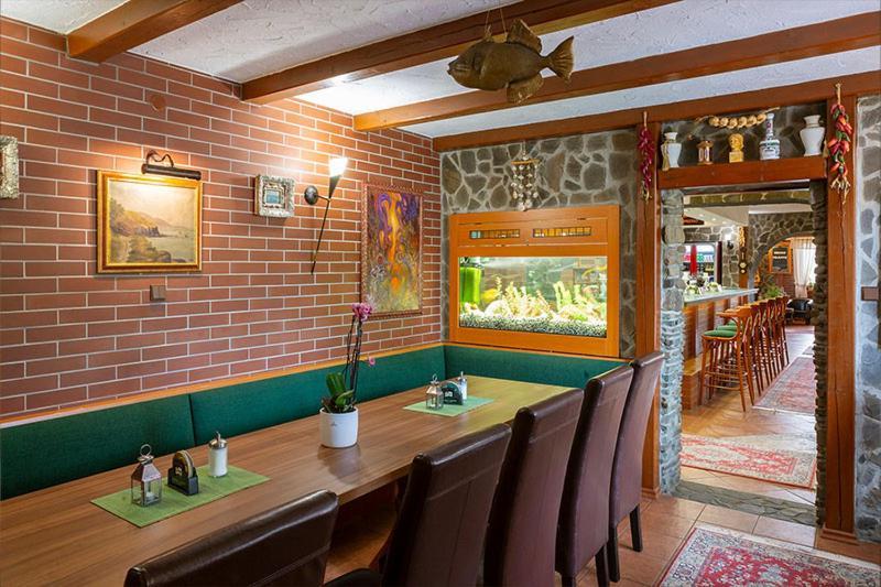 Hotel El Greco Rožnov pod Radhoštěm Екстериор снимка